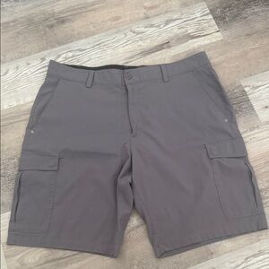 Under Armour Men's Gray Cargo Shorts
